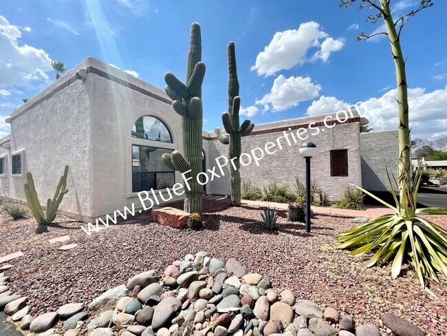 Primary Photo - 2898 E Weymouth Cir