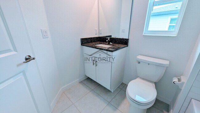 Building Photo - 6049 Shiner St