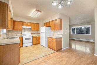 Building Photo - 906 N 2nd St