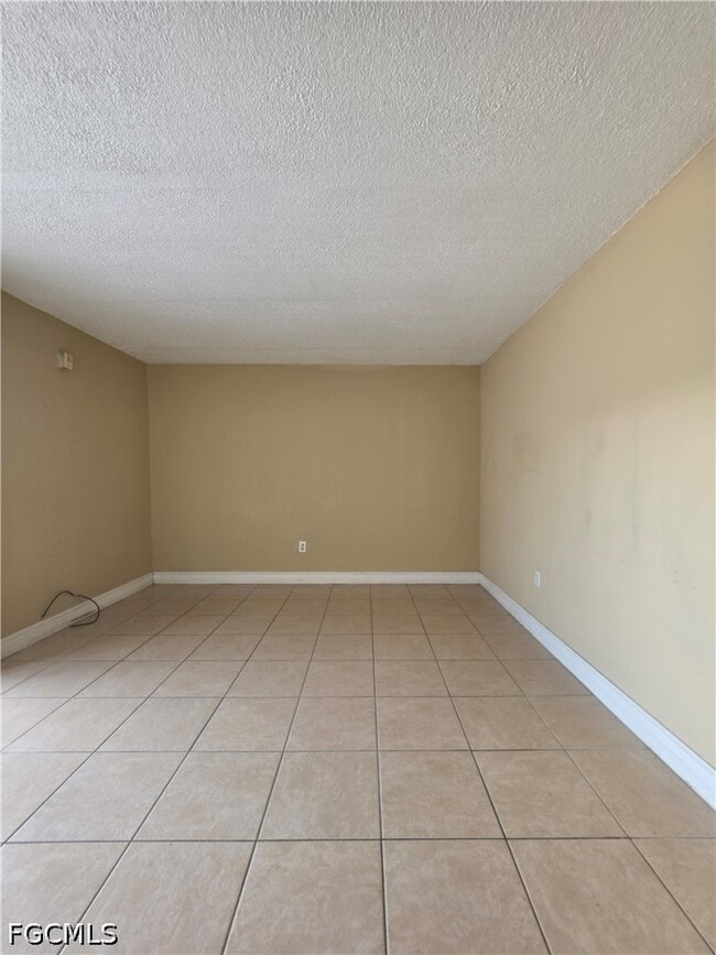 Building Photo - 1830 Maravilla Ave