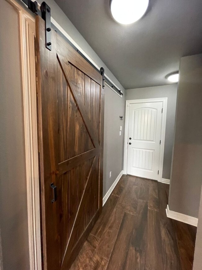 Building Photo - Stunning 4-Bedroom 3-Bath Home for Lease i...