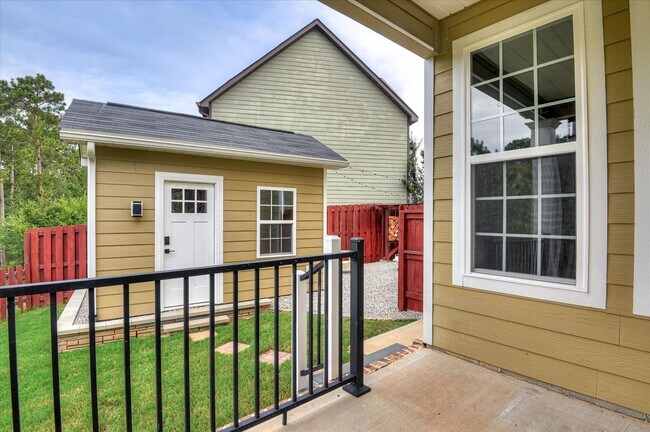 Building Photo - Home For Rent: 765 Mural Lake Ct Grovetown, GA 30813