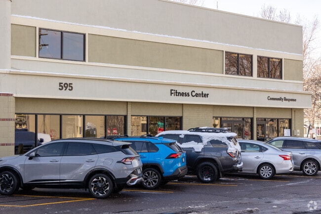 Alternate Building View - Windsor Gardens