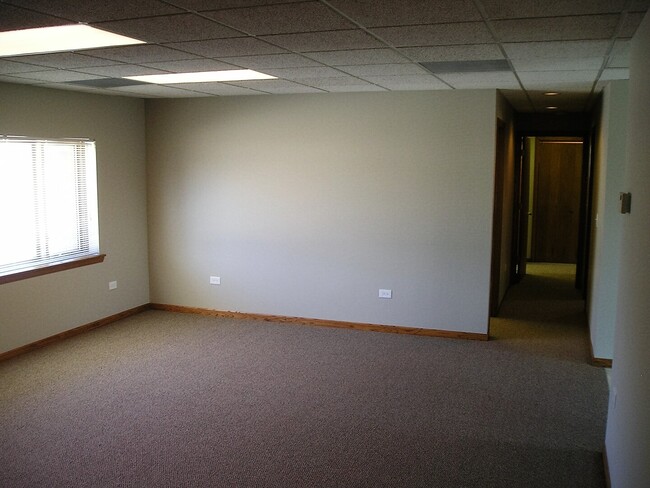 Building Photo - 9100 Ogden Ave