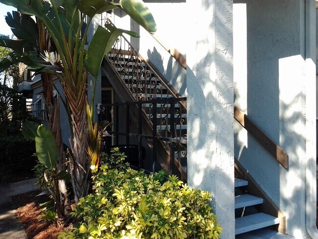 Building Photo - Beautiful Remodeled 2/1 Condo x Rent @ Villa Medici close to Theme Parks!