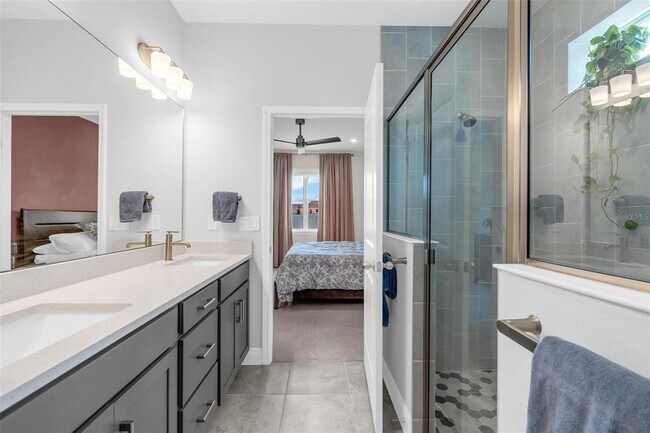 Building Photo - 2019 Sunshine Peak Dr
