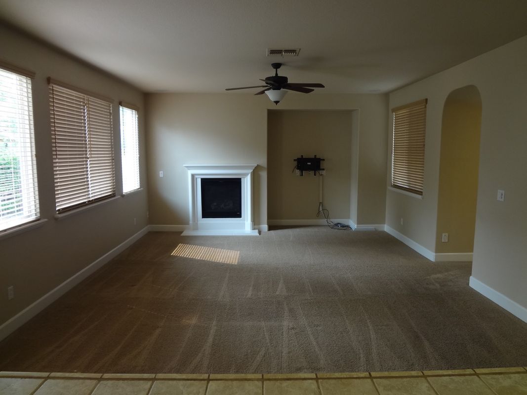 Building Photo - 1123 Montague Ln