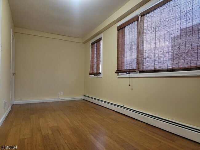 Primary Photo - 26 W Price St