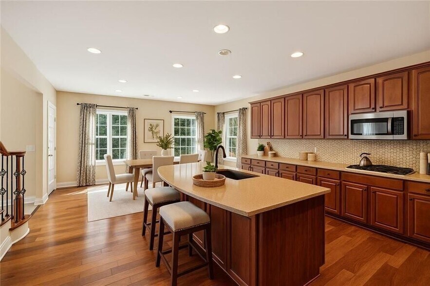 Building Photo - 410 After Glow Smt