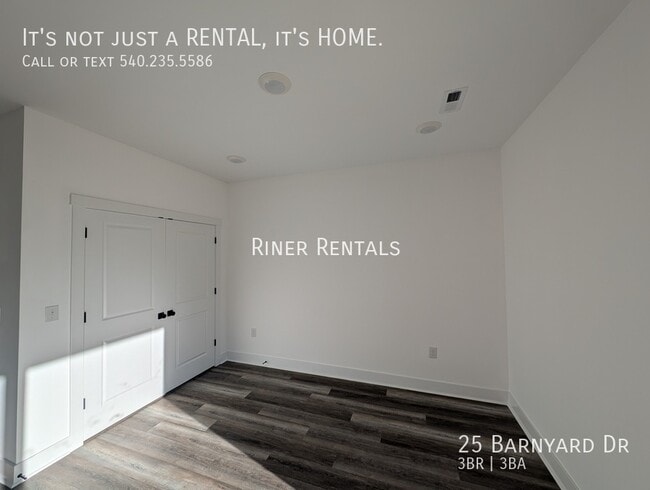 Building Photo - 25 Barnyard Dr