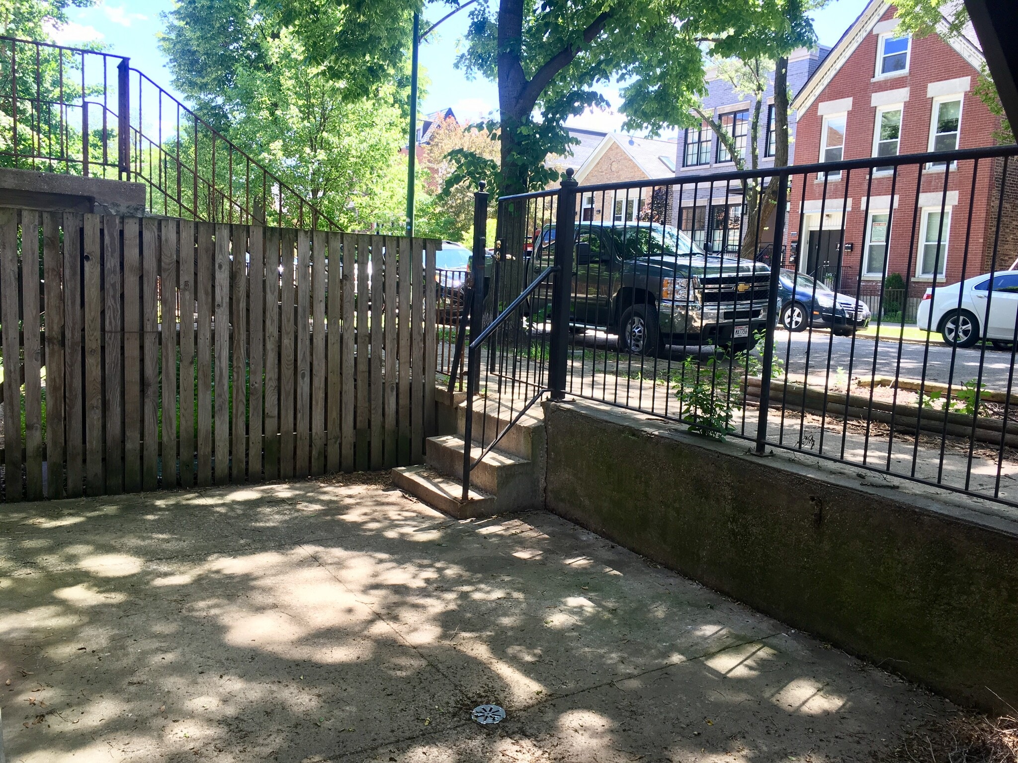 Building Photo - 2040 W McLean Ave