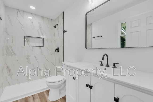 Building Photo - 403 Watkins Rd