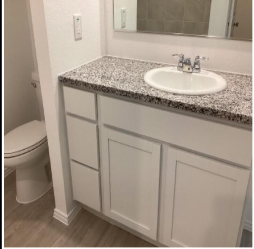 Master Bath - 15136 Tejano St