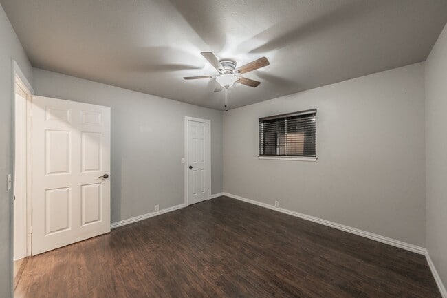Building Photo - 2890 Elsinor Dr