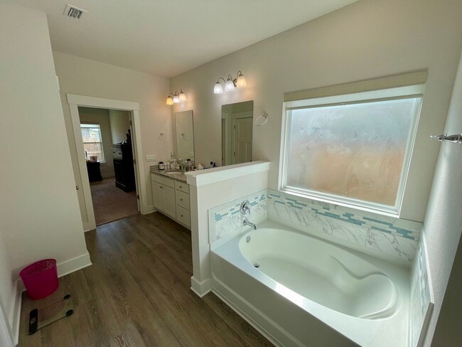 Building Photo - 3533 Sailfish Dr