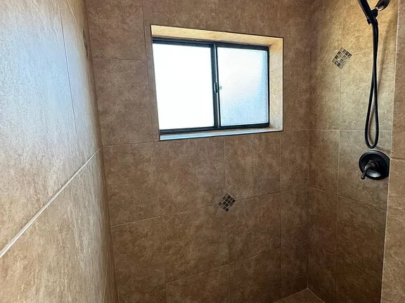 Building Photo - 118 N Campbell Ave