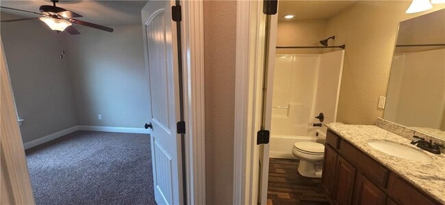 Building Photo - 1340 Colonel Hawthorne Dr