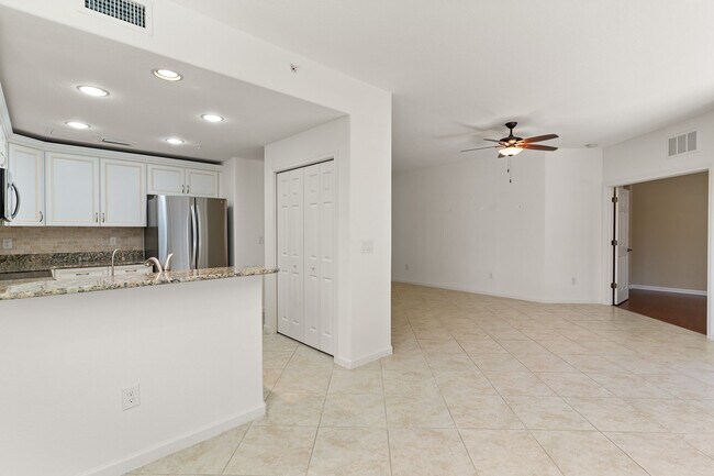 Building Photo - 6637 Alden Woods Cir