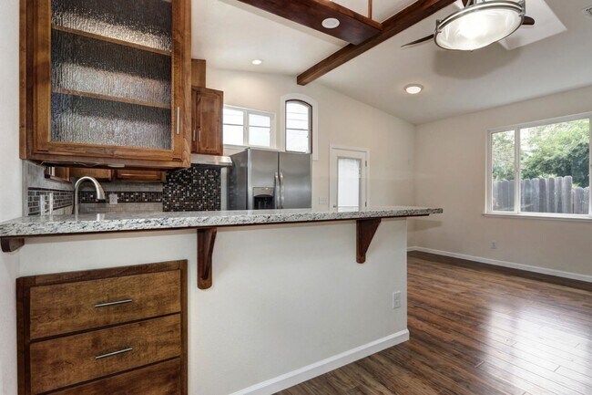 Building Photo - 1 Bed / 1 Bath | Arden-Arcade Anchored Tiny Home Available Now