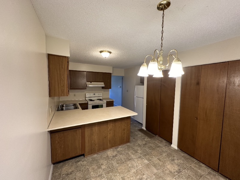 Building Photo - 606 Cumberland Dr