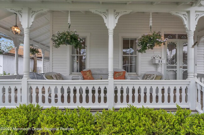 Building Photo - 21 Pearce Ave