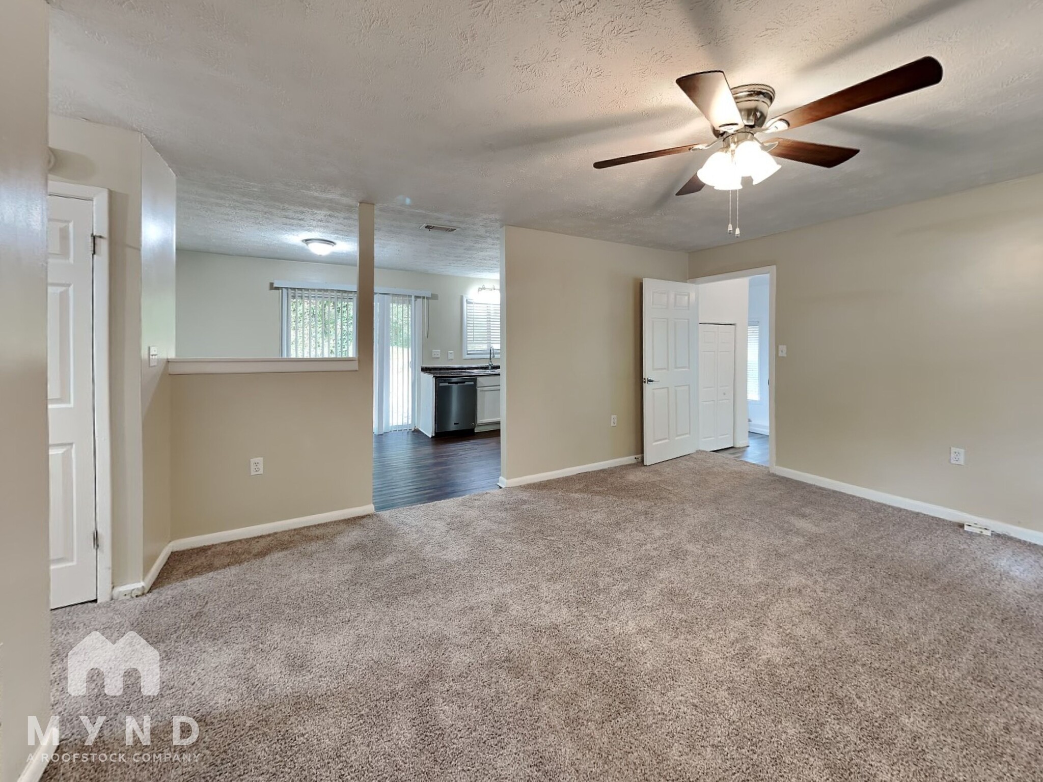 Building Photo - 4561 St Andrews Dr SW