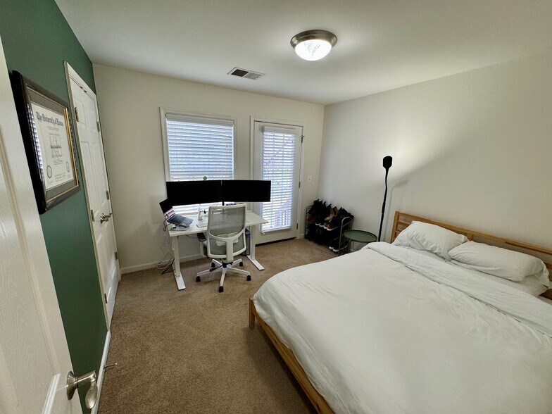 Building Photo - 171 Brookwood Dr