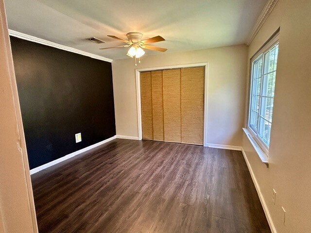 Building Photo - 2135 Lone Rock Dr