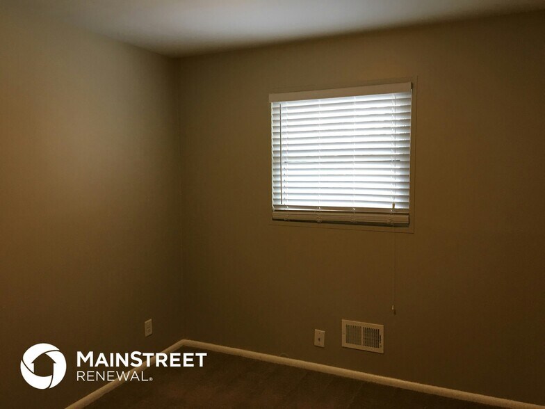 Building Photo - 2612 Springfield Dr