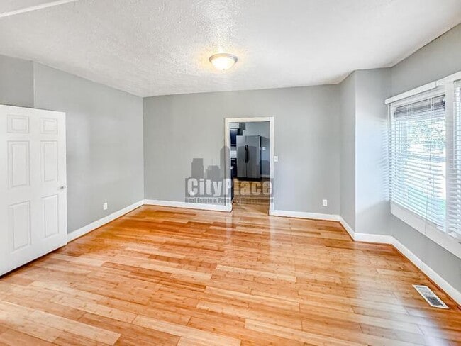 Building Photo - 3530 Guilford Ave