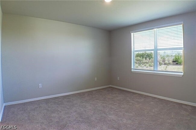 Building Photo - 44229 Saddlewood Ct