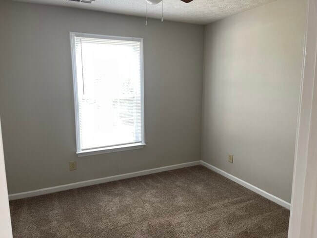 Building Photo - 1605 Matthew Allen Cir