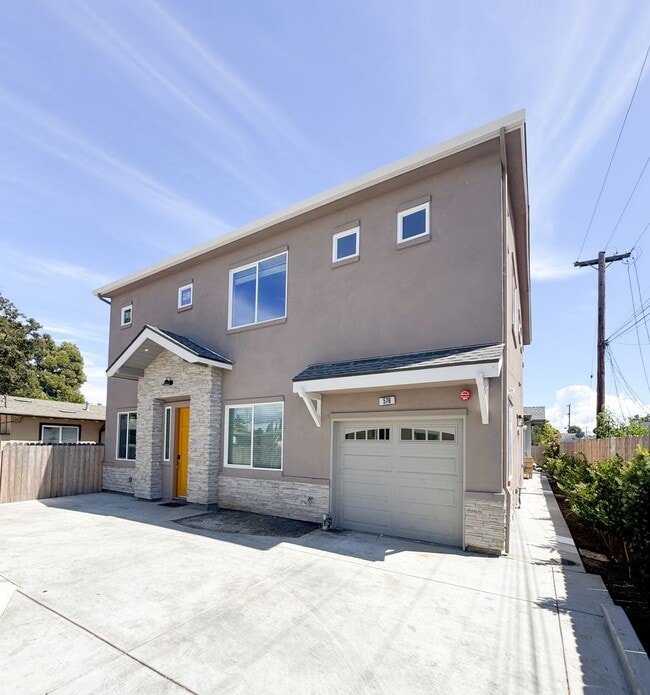 Building Photo - 574-578 Marin Ave