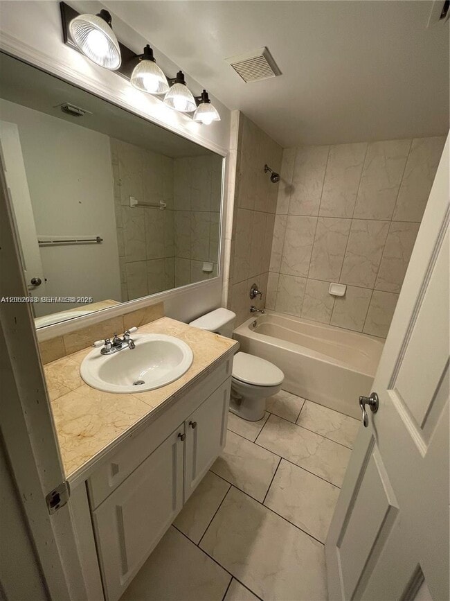 Building Photo - 6861 SW 44th St