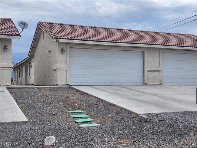 Building Photo - 2580 E Ambush St