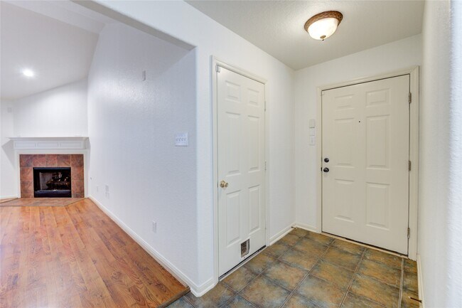 Building Photo - 46 Drifting Shadows Cir