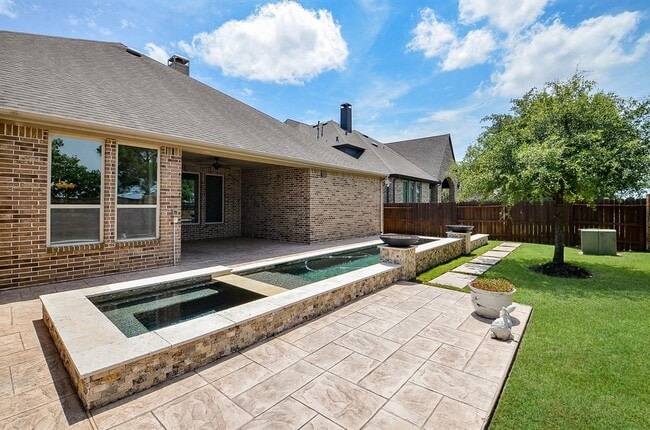 Building Photo - 27522 Blackstone Canyon Ln