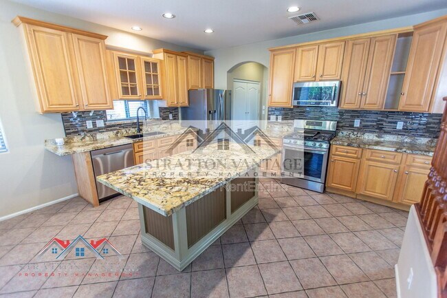 Building Photo - 4808 W Allen St