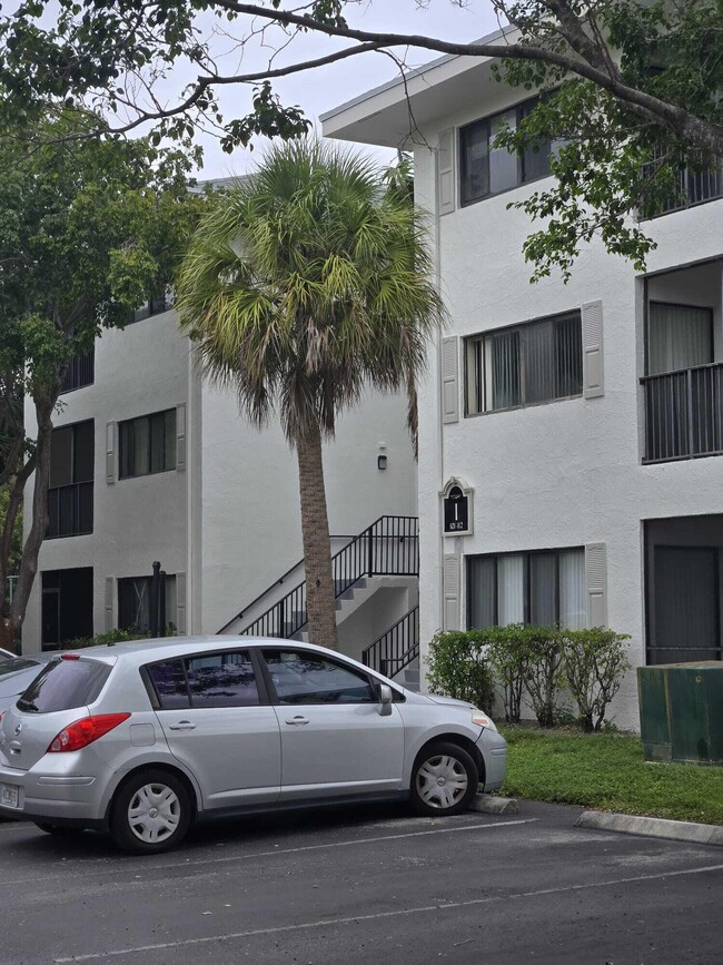 Building Photo - 2445 SW 18th Terrace
