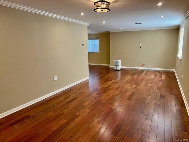 Building Photo - 41 High Ridge Ln