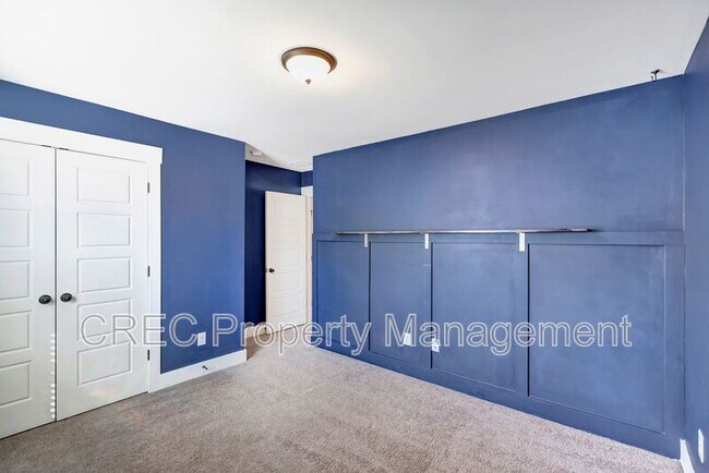 Building Photo - 3988 Hillyard St