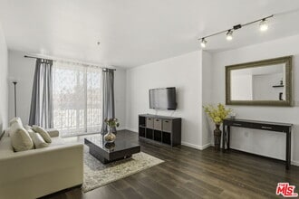 Building Photo - 3740 Santa Rosalia Dr