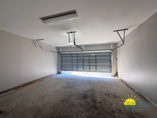 Building Photo - Gorgeous 4 Bedroom Home in Shiloh Place