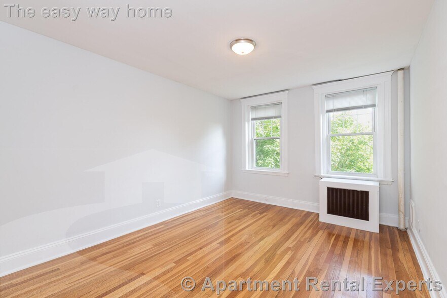 Building Photo - 286 Chestnut Hill Ave