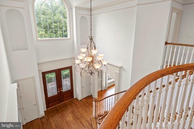 Building Photo - 6251 Linway Terrace