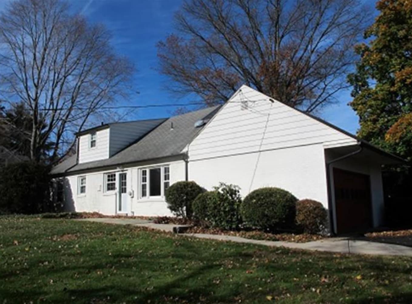 Building Photo - 106 E Brookhaven Rd