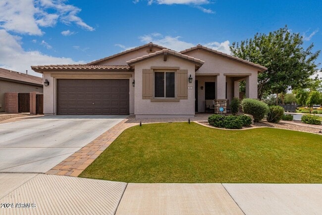 Building Photo - 421 W Leatherwood Ave