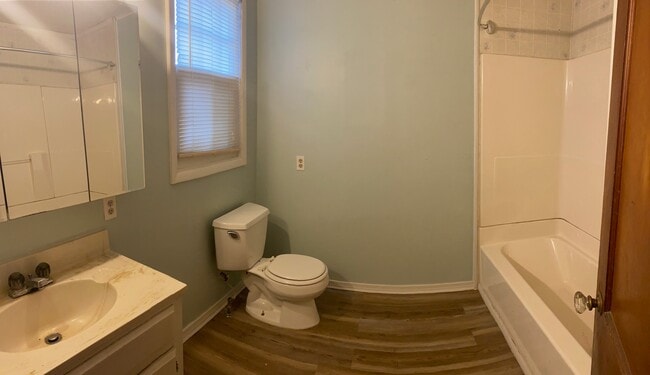 Building Photo - 517 N Taylor St