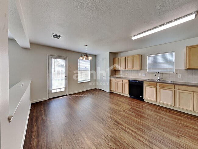 Building Photo - 15431 Kellerwood Dr