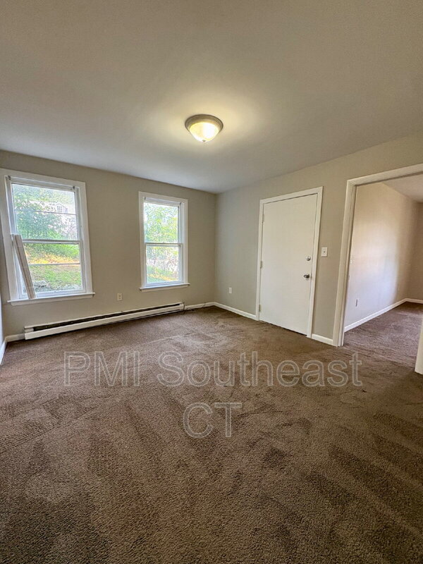 Building Photo - 54 Hempstead St